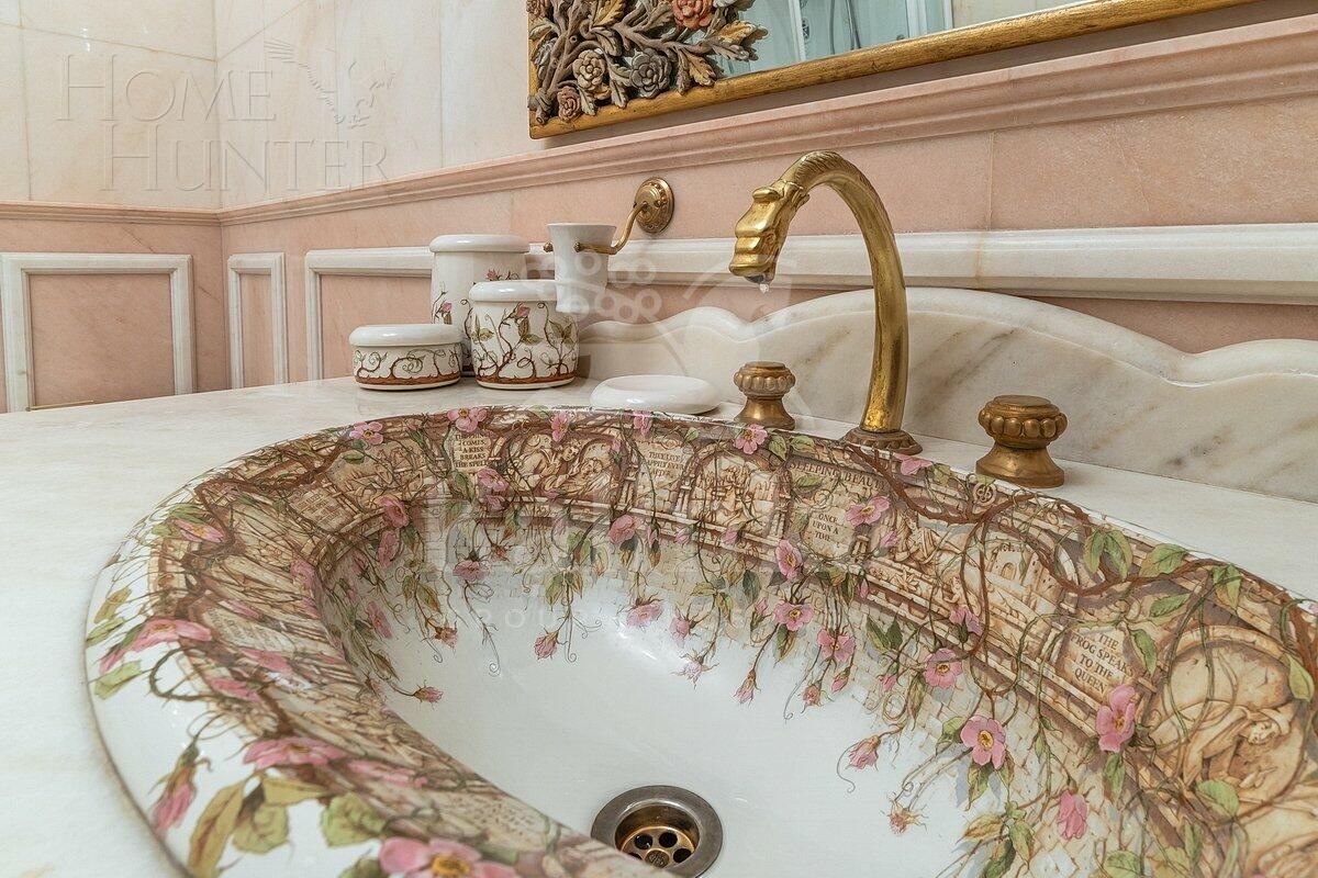 2-КОМН. КВАРТИРА С ОТДЕЛКОЙ 125.4 М² НА 8 ЭТАЖЕ