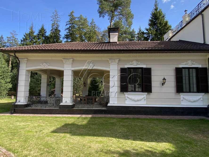 3-этажный коттедж 2 000 м² с отделкой