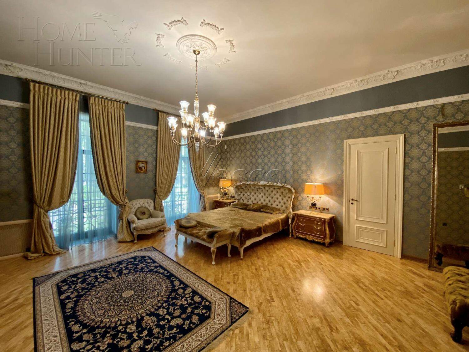 3-этажный коттедж 2 000 м² с отделкой