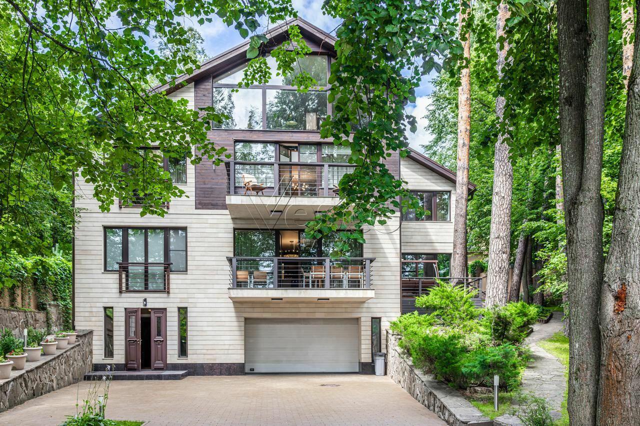 2-этажный коттедж 825 м² с отделкой