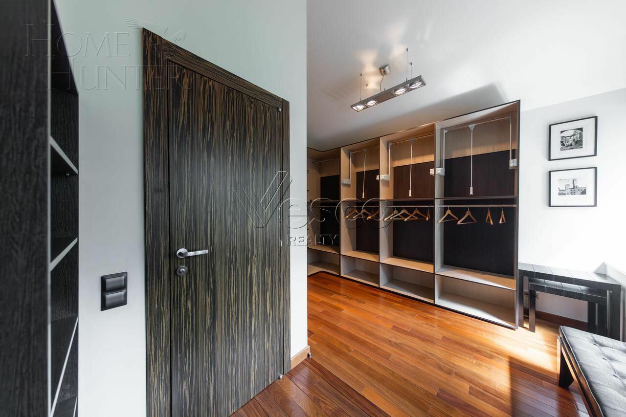 2-этажный коттедж 825 м² с отделкой