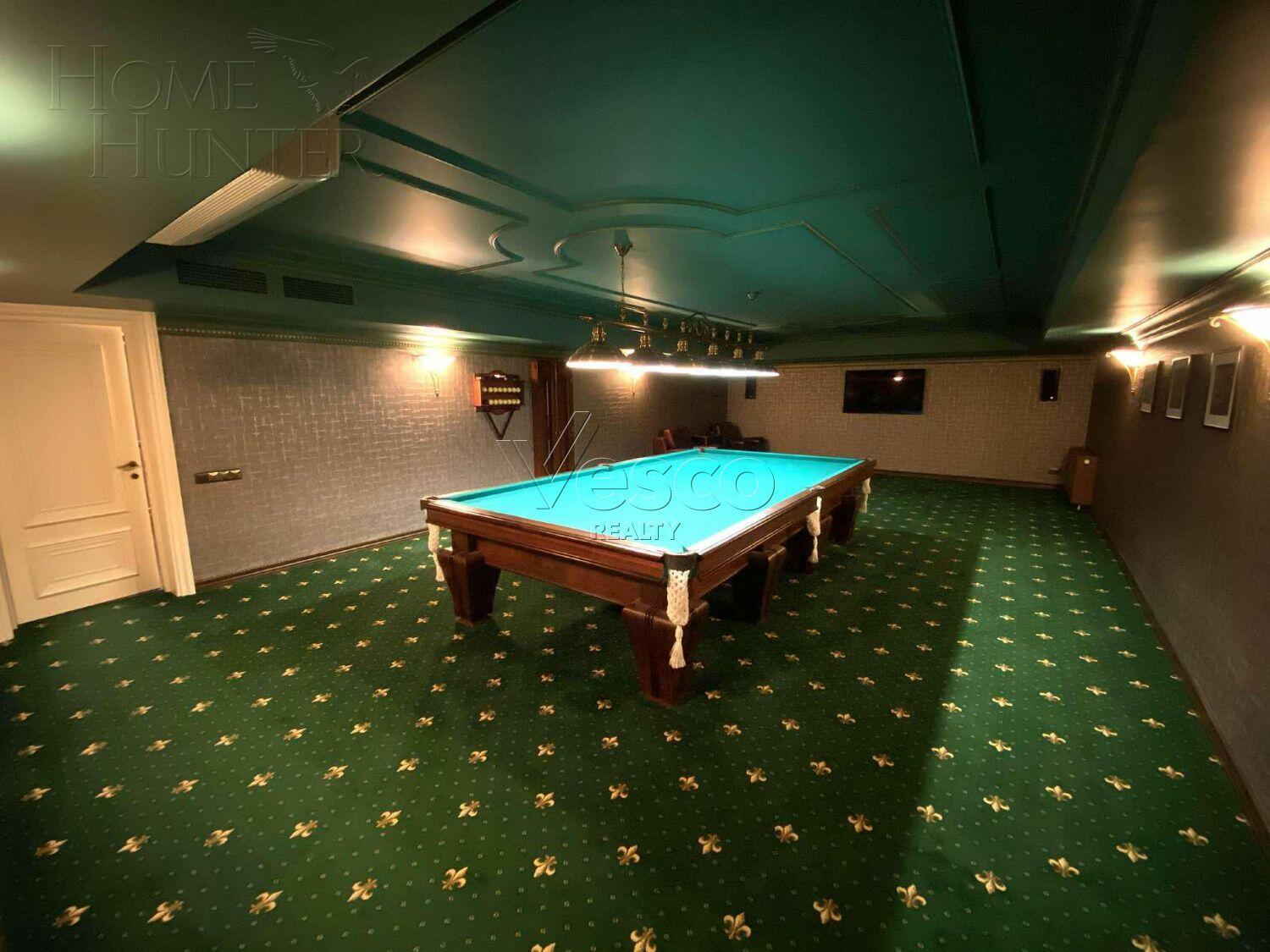 3-этажный коттедж 2 000 м² с отделкой