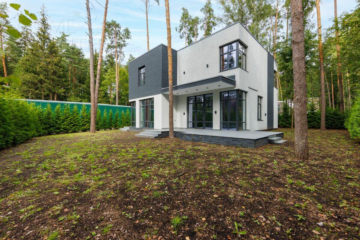 2-этажный коттедж 300.3 м² с отделкой