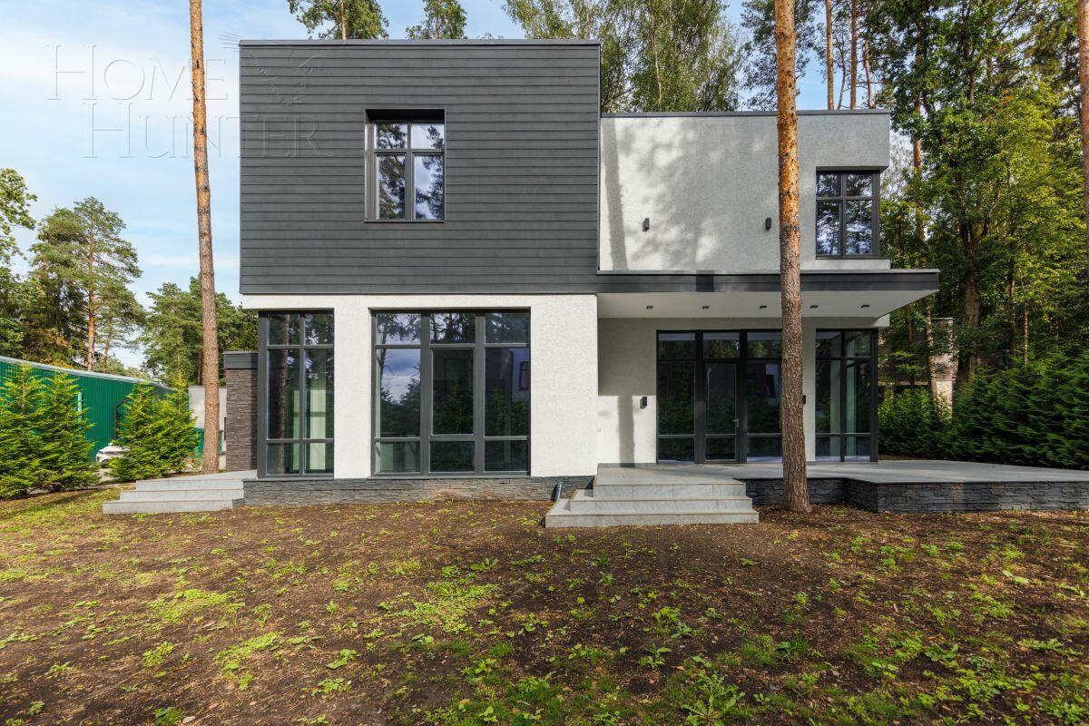 2-этажный коттедж 300.3 м² с отделкой