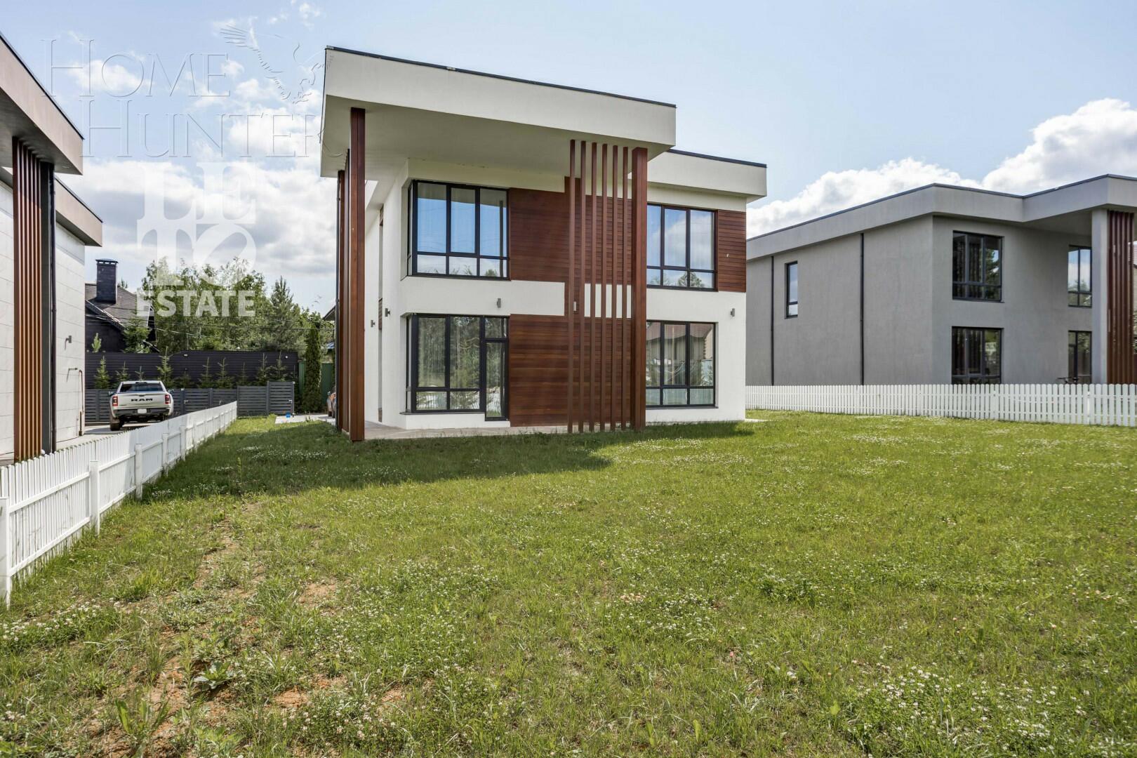 2-этажный коттедж 243 м² с отделкой