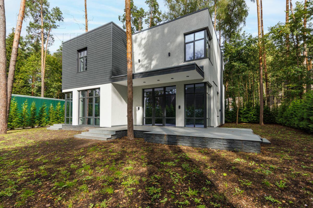 2-этажный коттедж 300.3 м² с отделкой