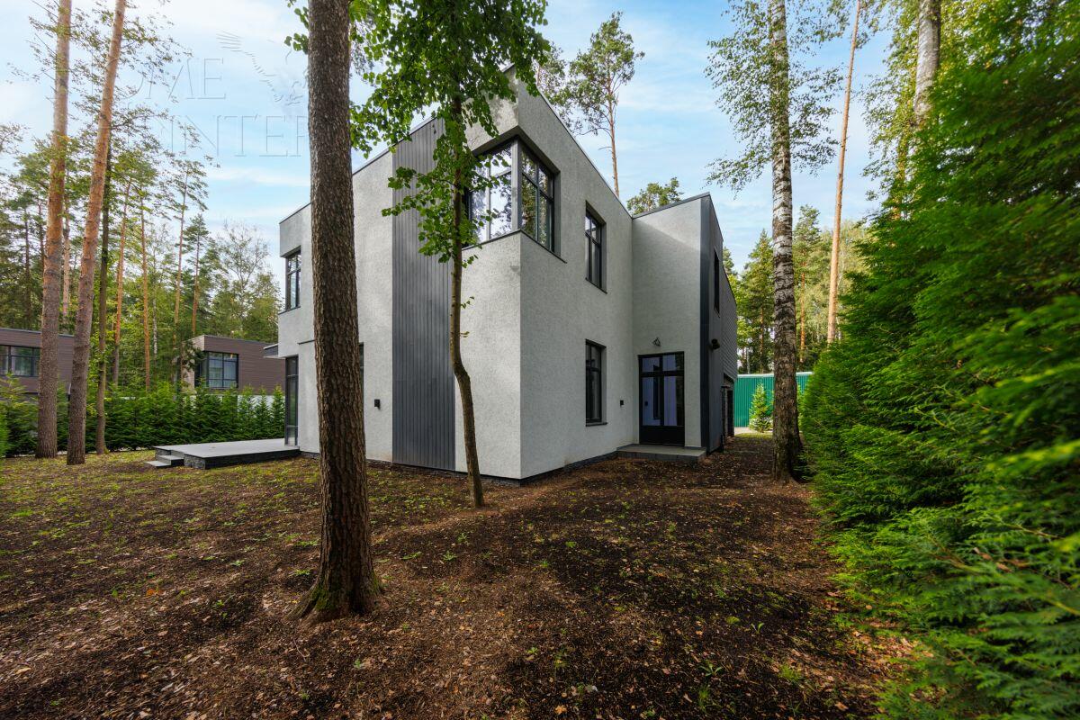 2-этажный коттедж 300.3 м² с отделкой