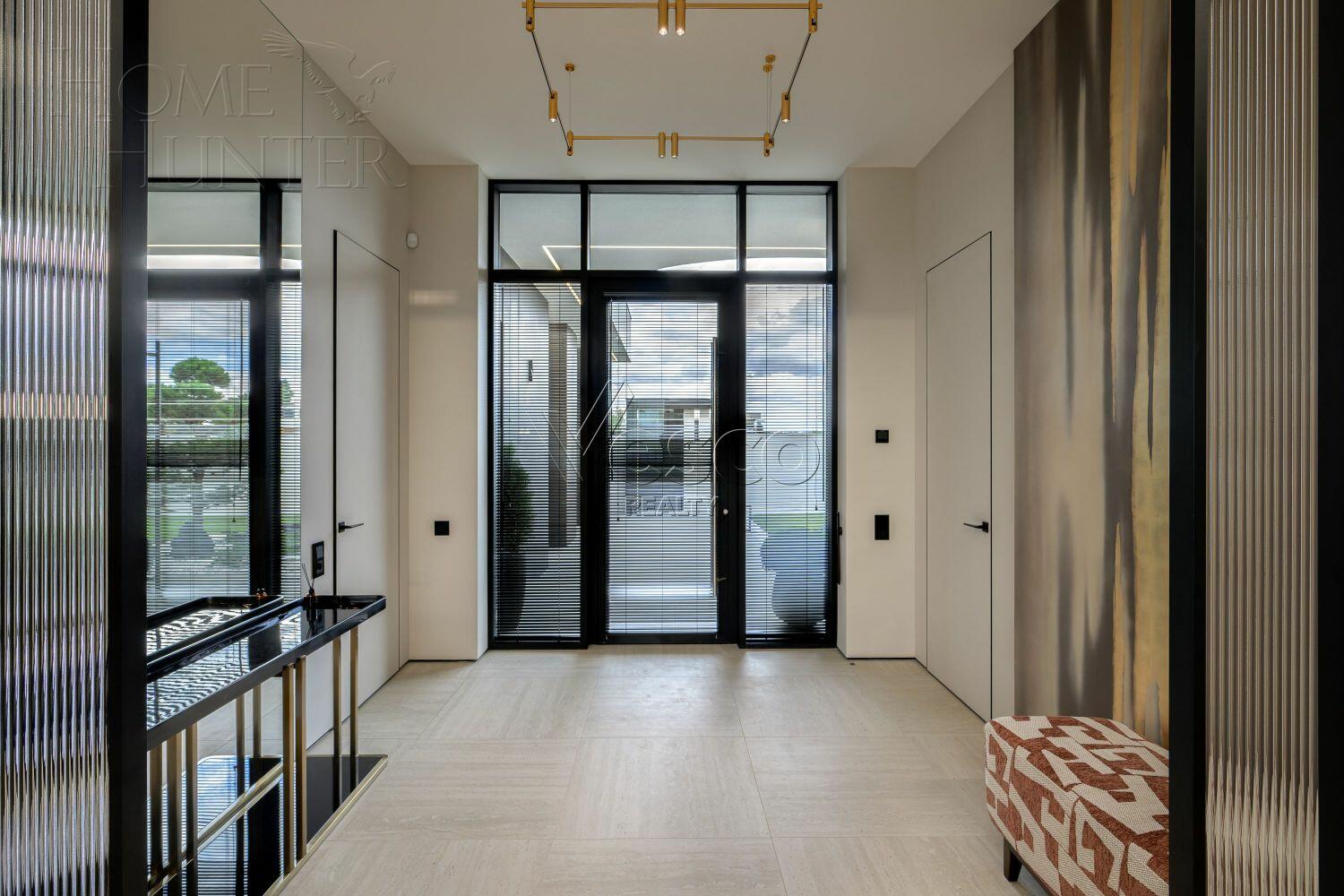 2-этажный коттедж 435 м² с отделкой