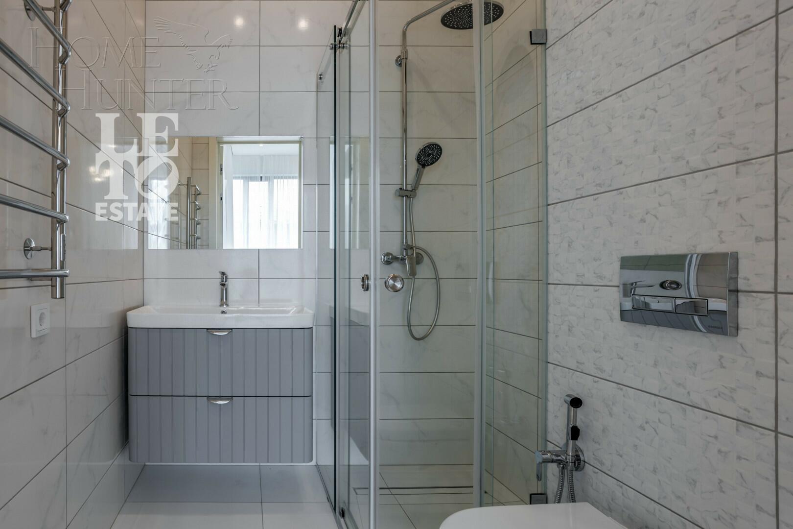 2-этажный коттедж 243 м² с отделкой