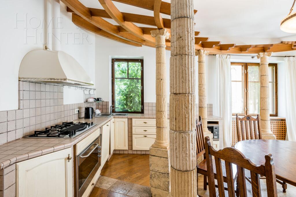 2-этажный коттедж 720 м² с отделкой