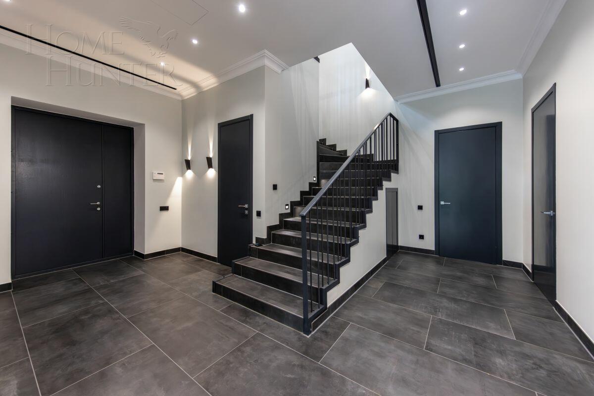 2-этажный коттедж 300.3 м² с отделкой