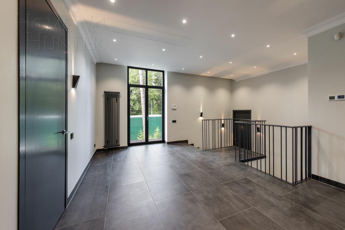 2-этажный коттедж 300.3 м² с отделкой