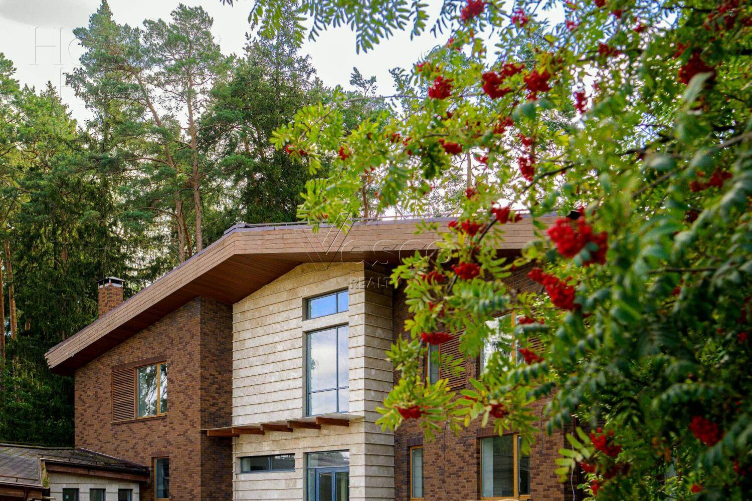 2-этажный коттедж 638 м² без отделки