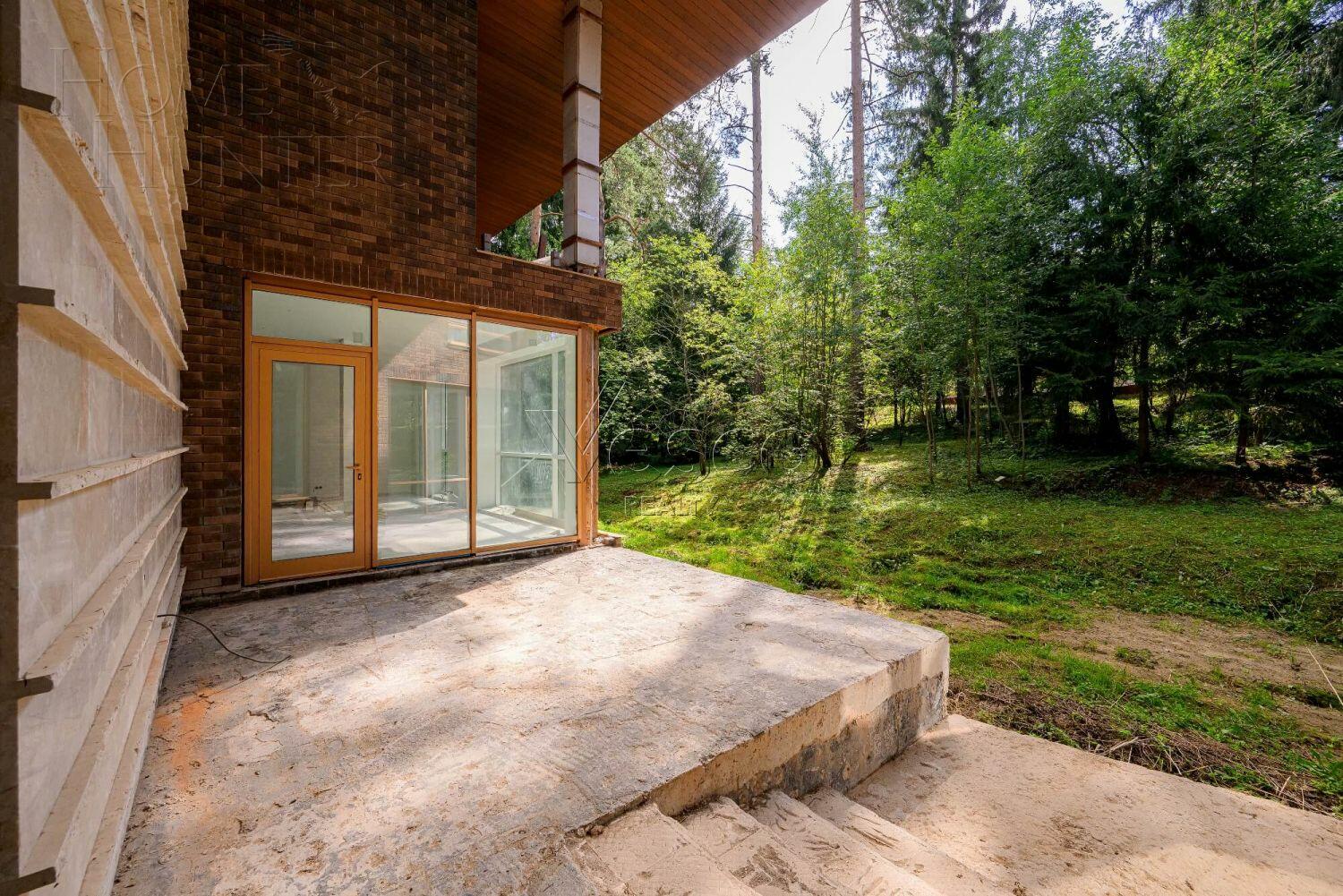 2-этажный коттедж 638 м² без отделки