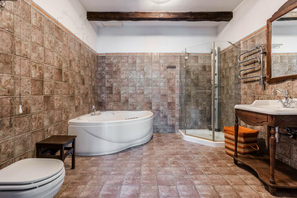 2-этажный коттедж 720 м² с отделкой