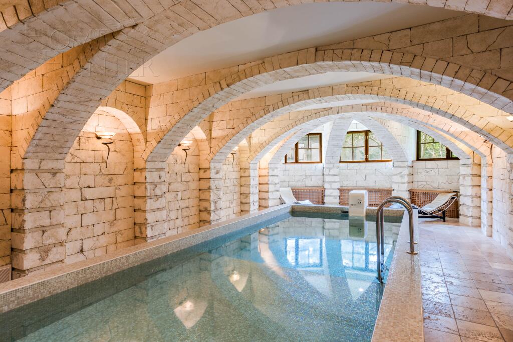 2-этажный коттедж 720 м² с отделкой