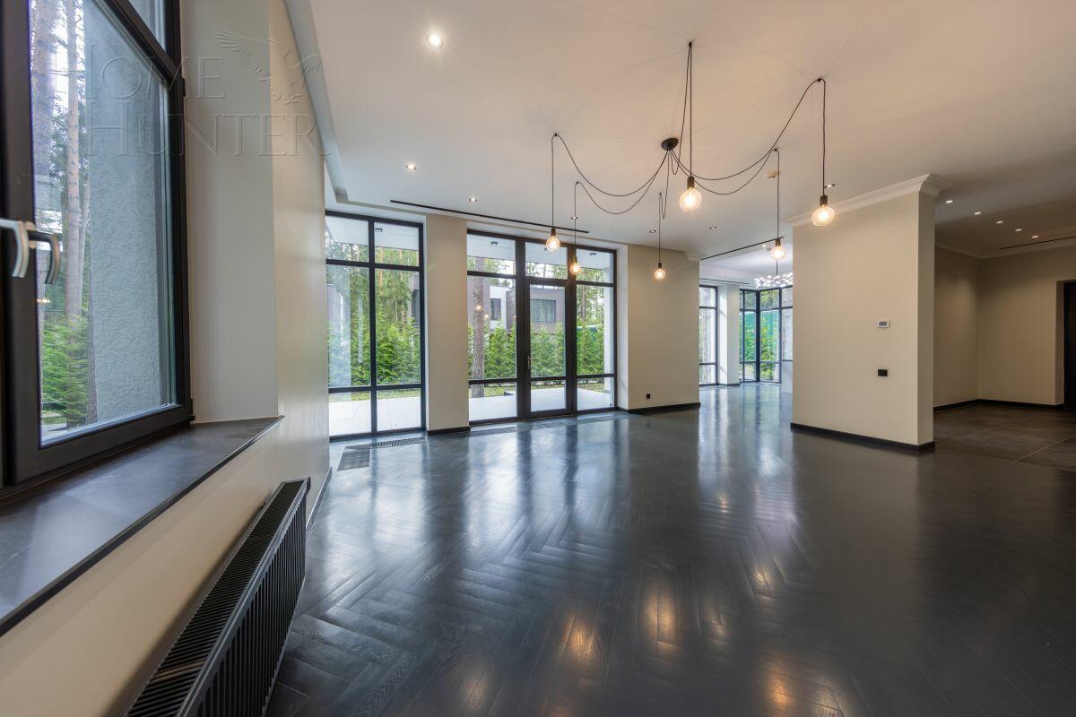 2-этажный коттедж 300.3 м² с отделкой