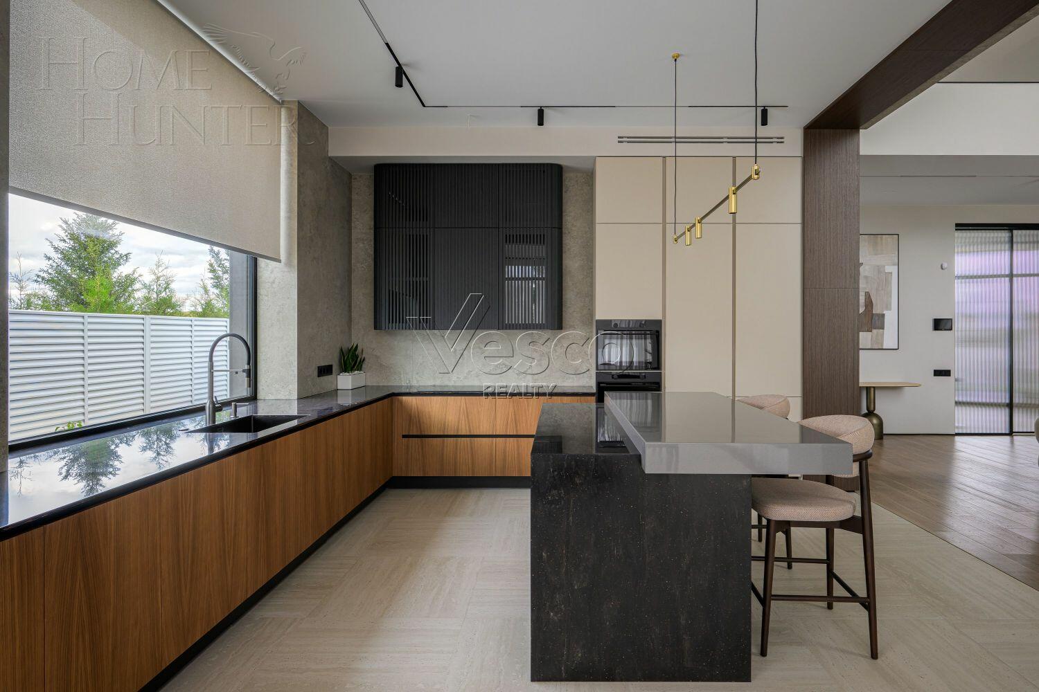 2-этажный коттедж 435 м² с отделкой