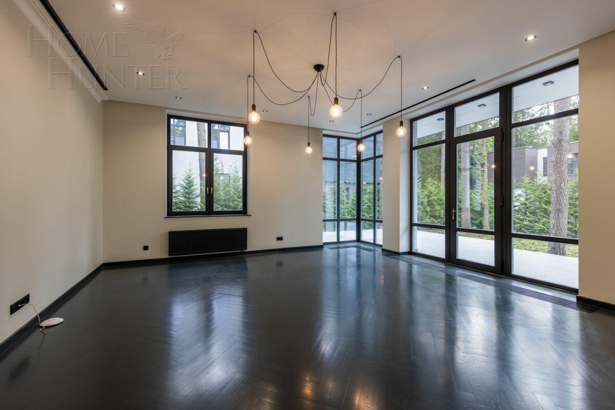 2-этажный коттедж 300.3 м² с отделкой