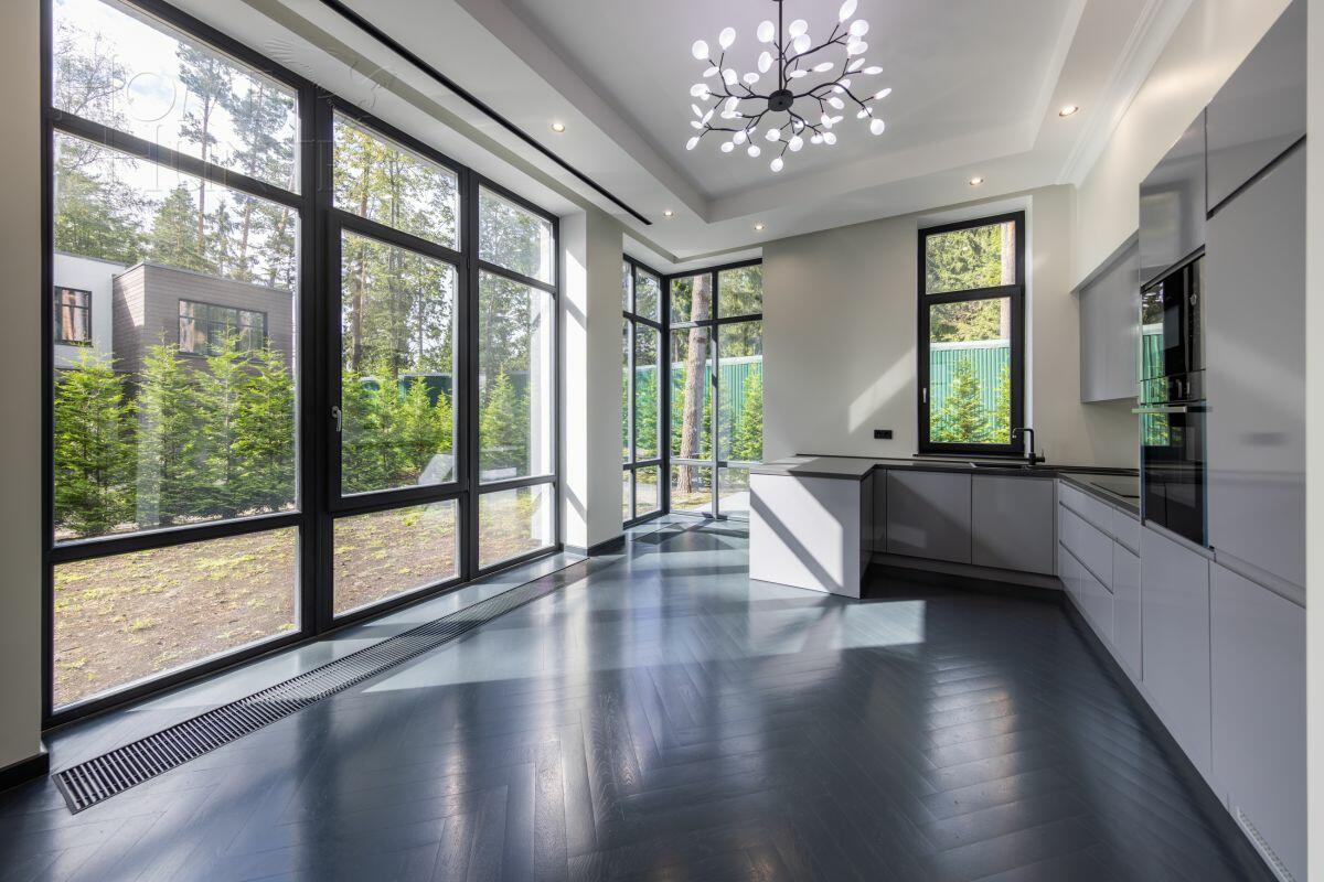 2-этажный коттедж 300.3 м² с отделкой