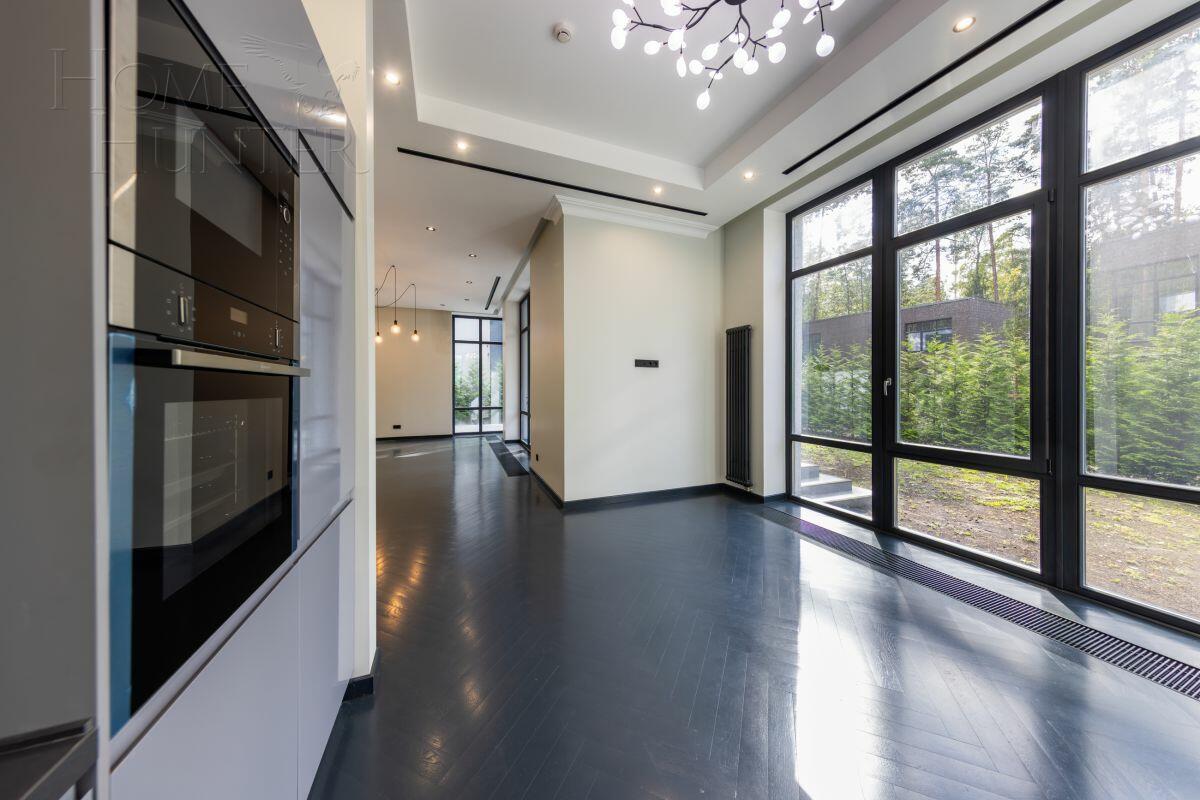 2-этажный коттедж 300.3 м² с отделкой