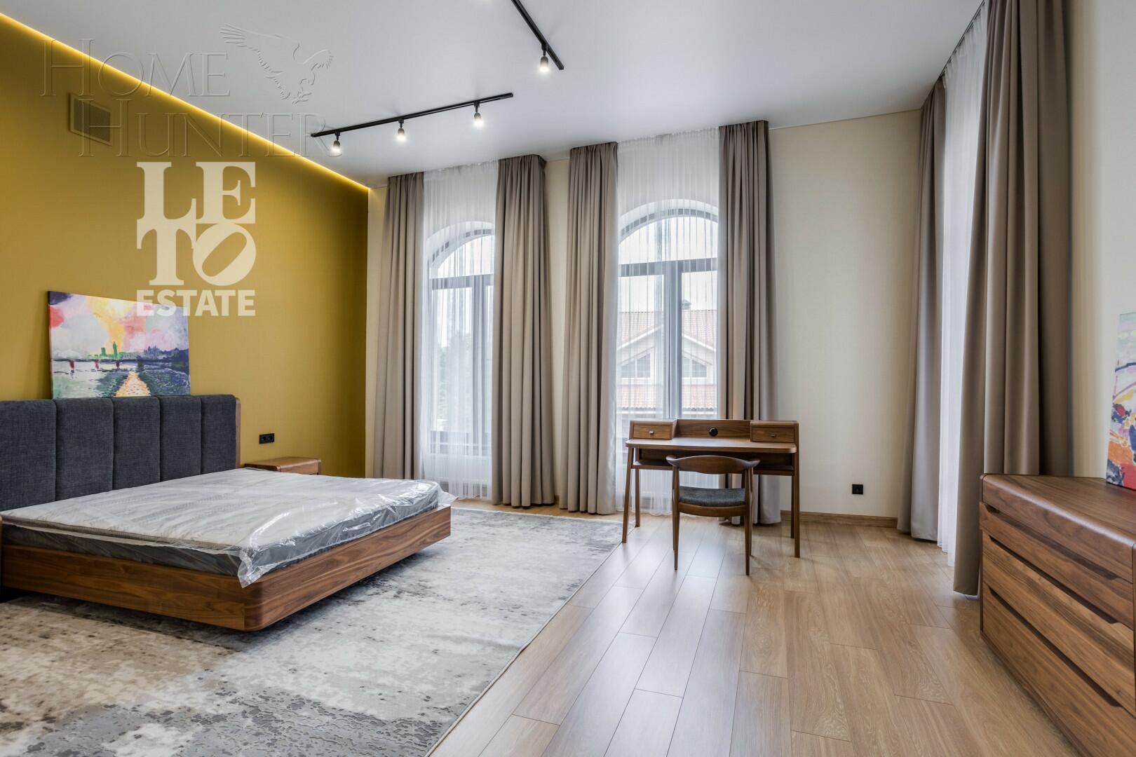 2-этажный коттедж 1 327 м² с отделкой