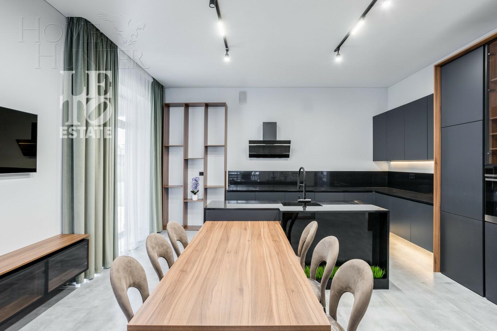 2-этажный коттедж 1 327 м² с отделкой