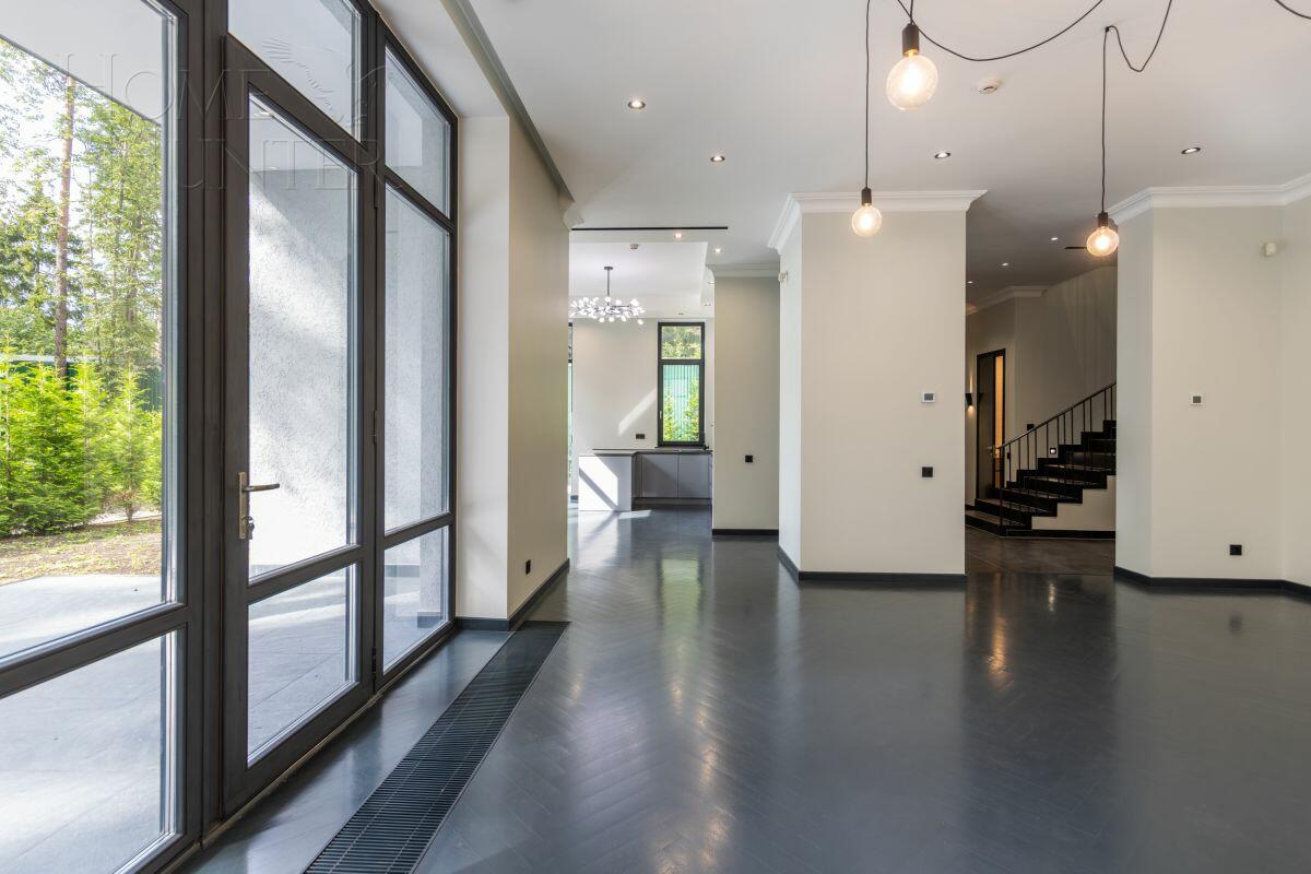 2-этажный коттедж 300.3 м² с отделкой