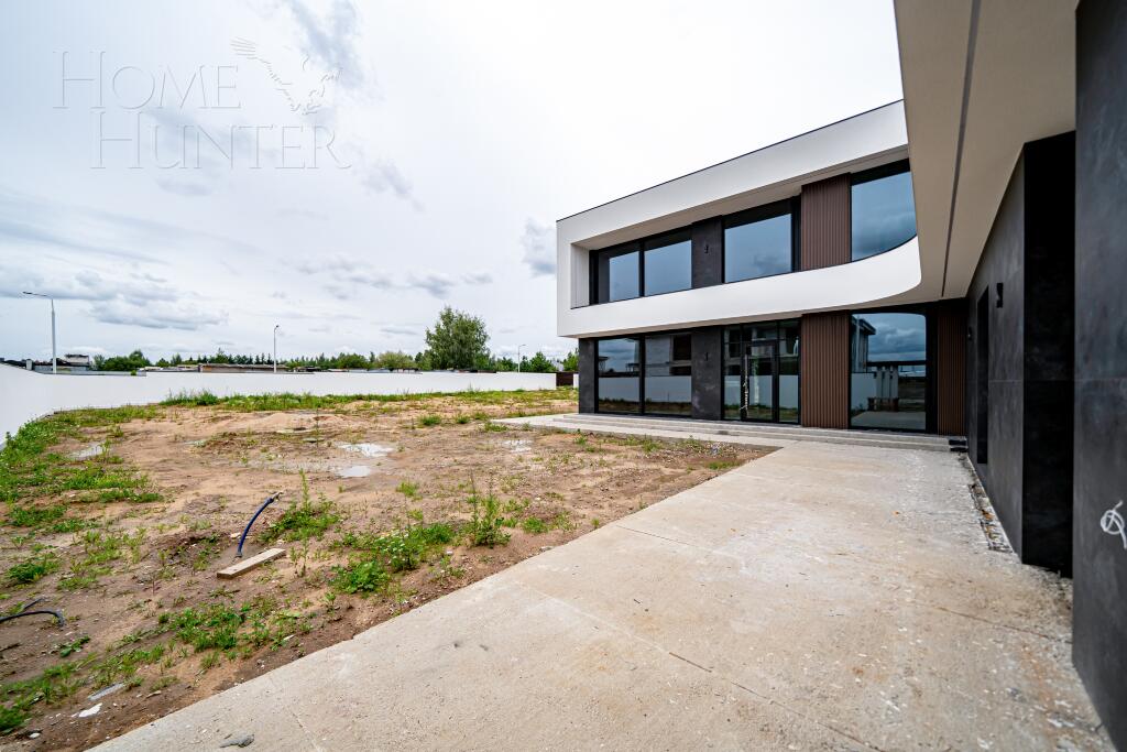 2-этажный коттедж 550 м² без отделки