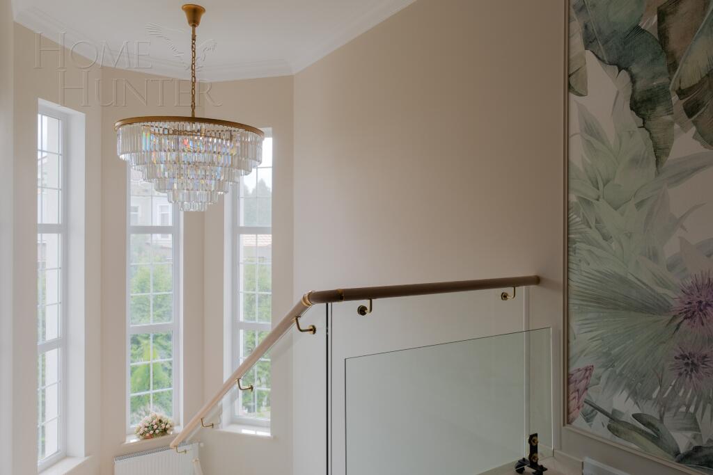 2-этажный коттедж 400 м² с отделкой