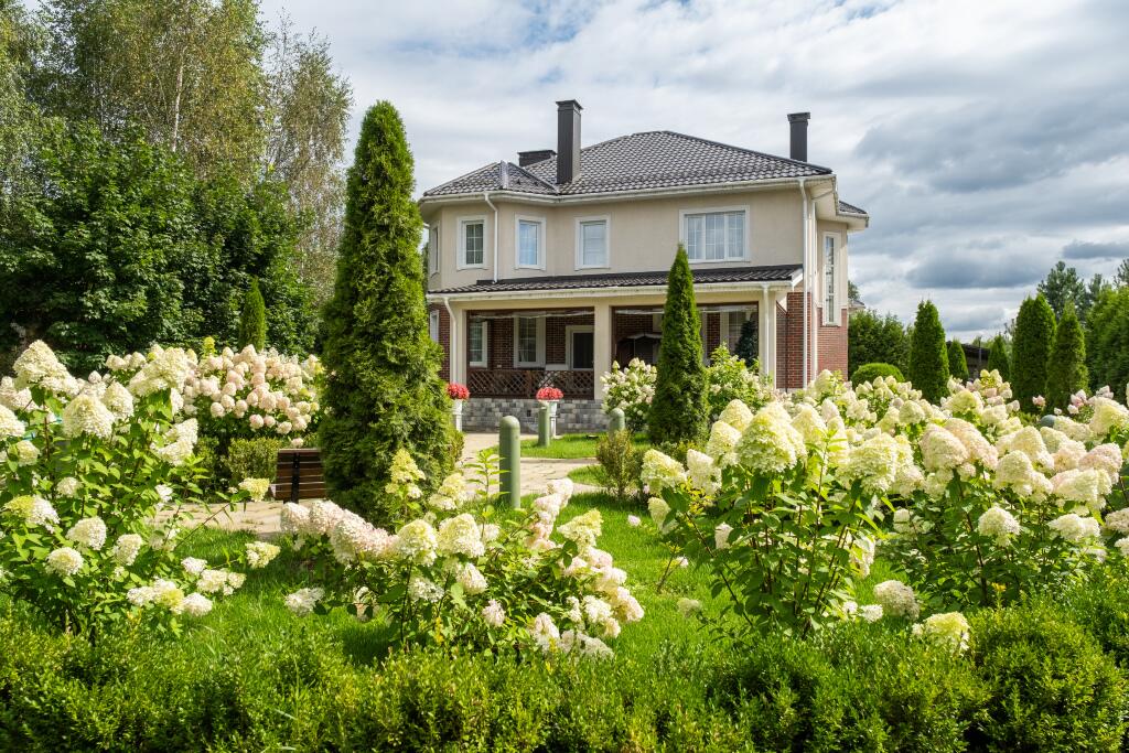 2-этажный коттедж 400 м² с отделкой