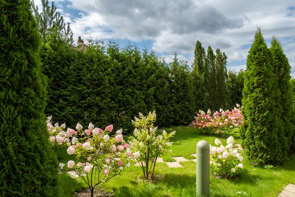 2-этажный коттедж 400 м² с отделкой