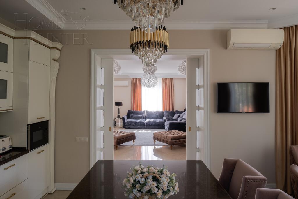 2-этажный коттедж 400 м² с отделкой