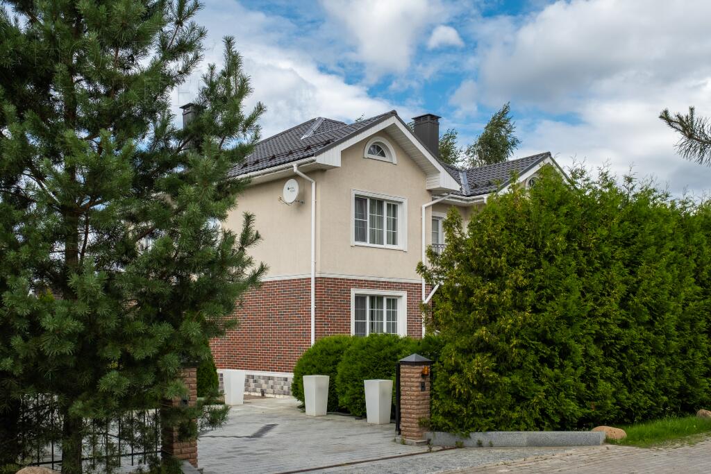 2-этажный коттедж 400 м² с отделкой