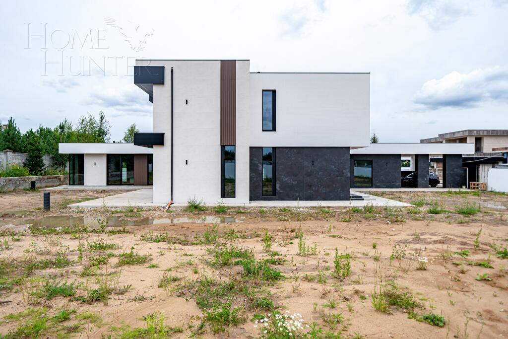 2-этажный коттедж 550 м² без отделки