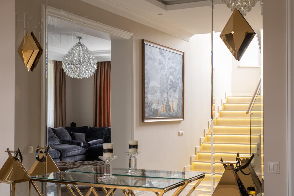 2-этажный коттедж 400 м² с отделкой