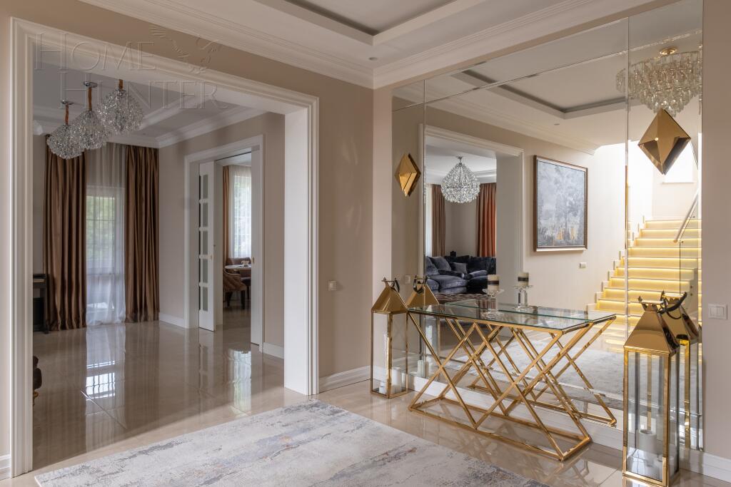 2-этажный коттедж 400 м² с отделкой