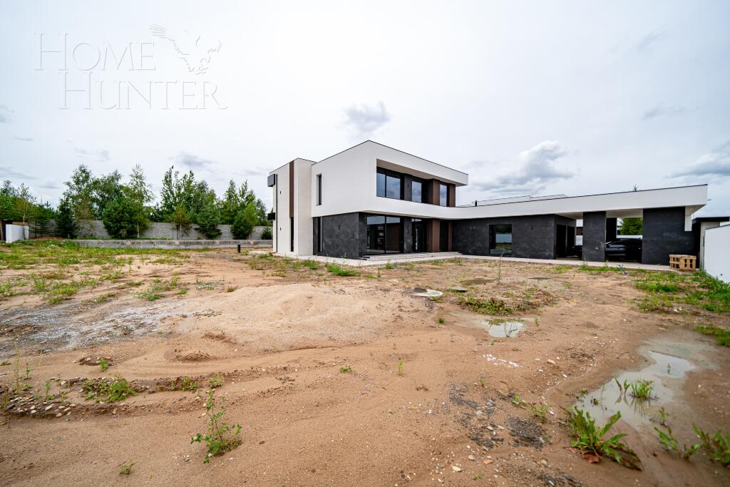 2-этажный коттедж 550 м² без отделки