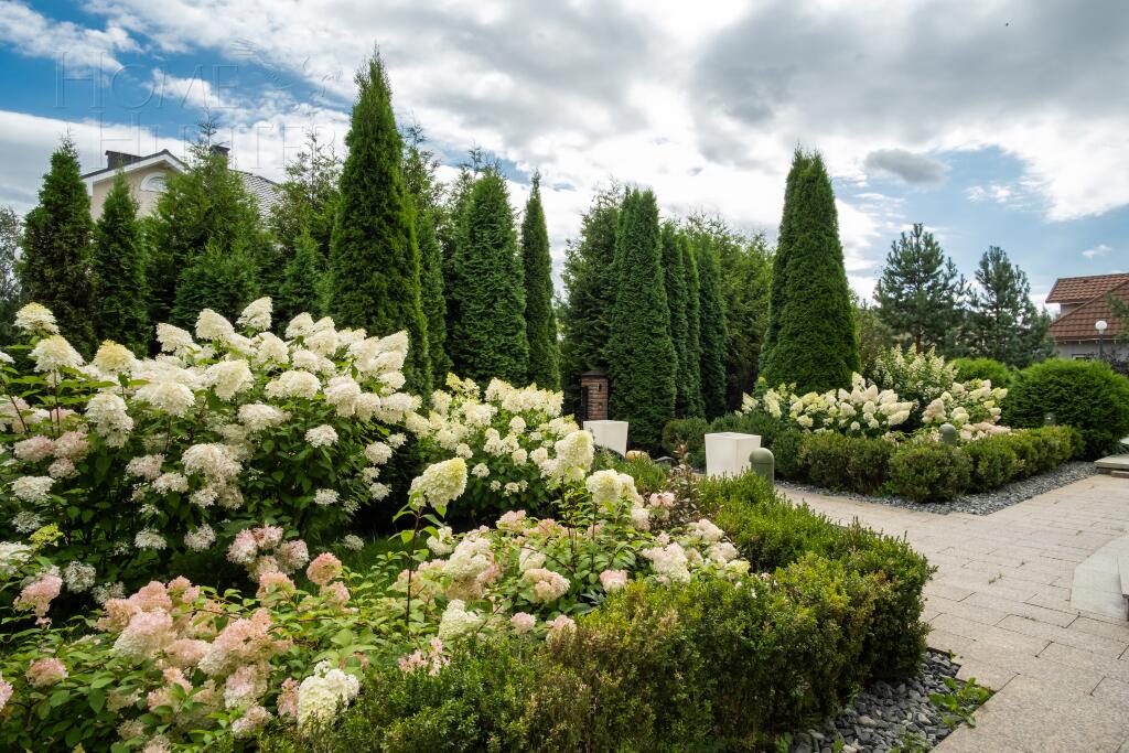 2-этажный коттедж 400 м² с отделкой