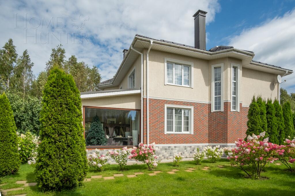 2-этажный коттедж 400 м² с отделкой