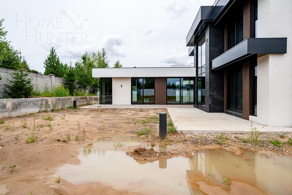2-этажный коттедж 550 м² без отделки