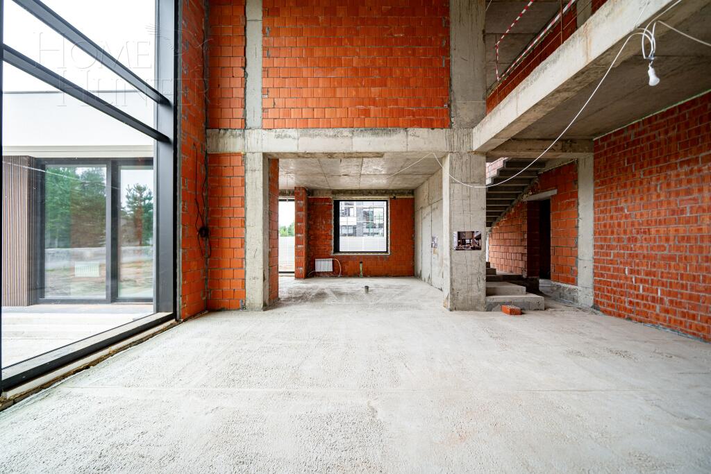 2-этажный коттедж 550 м² без отделки