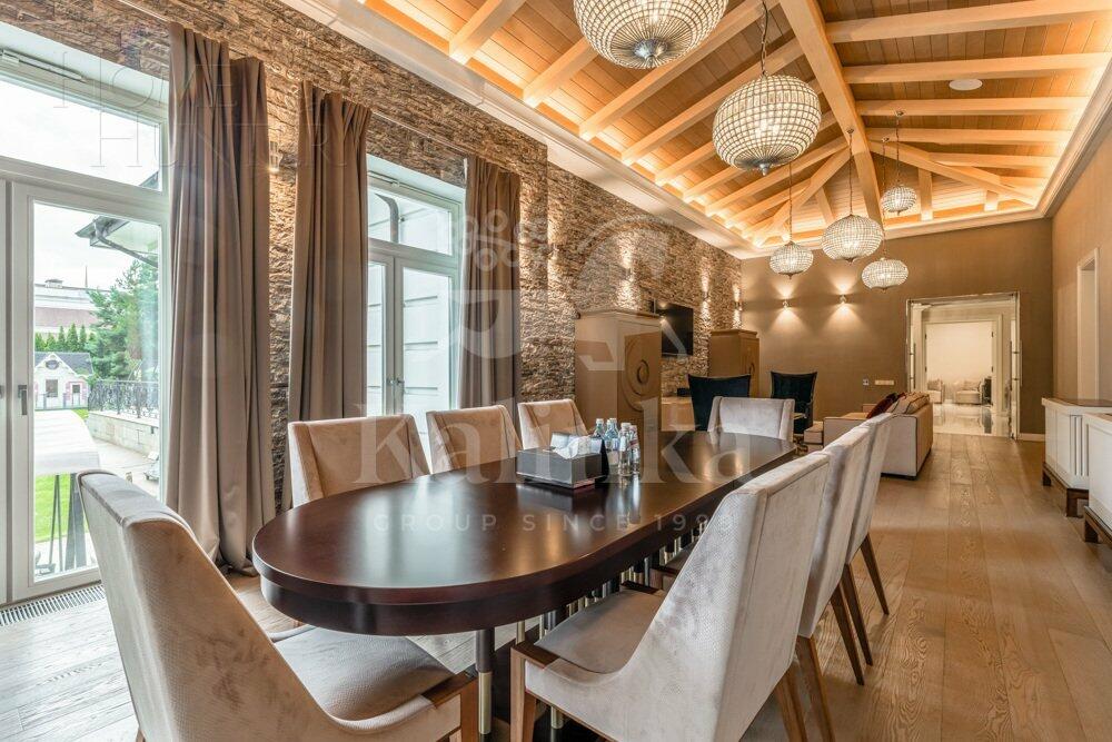 2-этажный коттедж 1 258 м² с отделкой