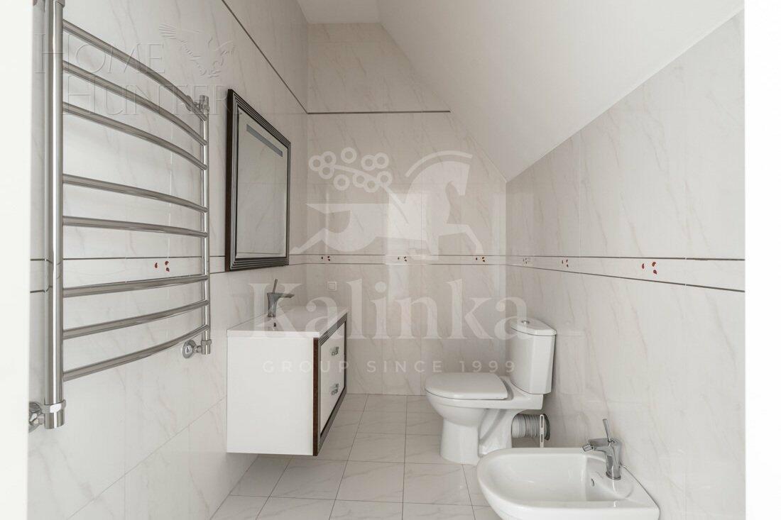 2-этажный коттедж 1 000 м² с отделкой