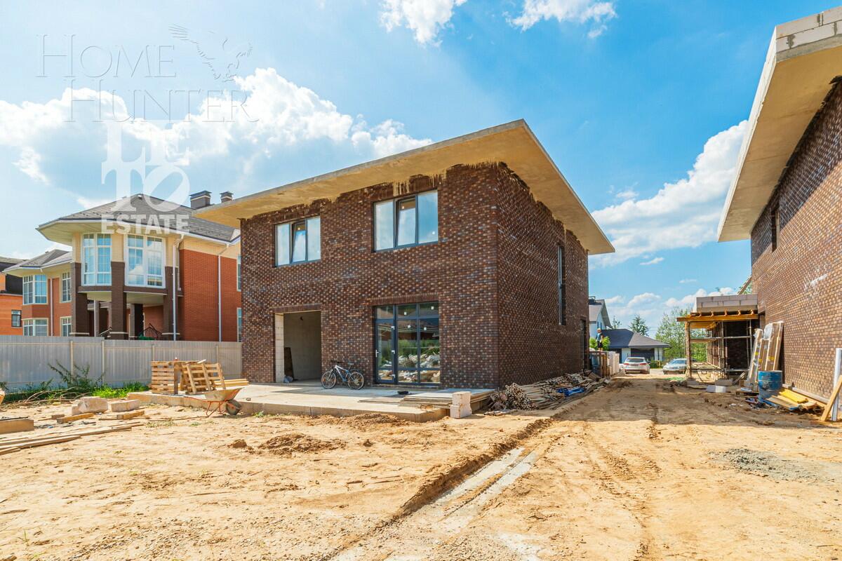 2-этажный коттедж 320 м² с отделкой