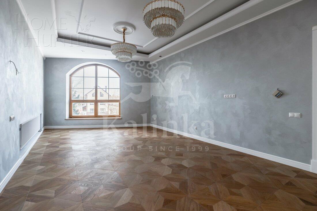 2-этажный коттедж 1 000 м² с отделкой