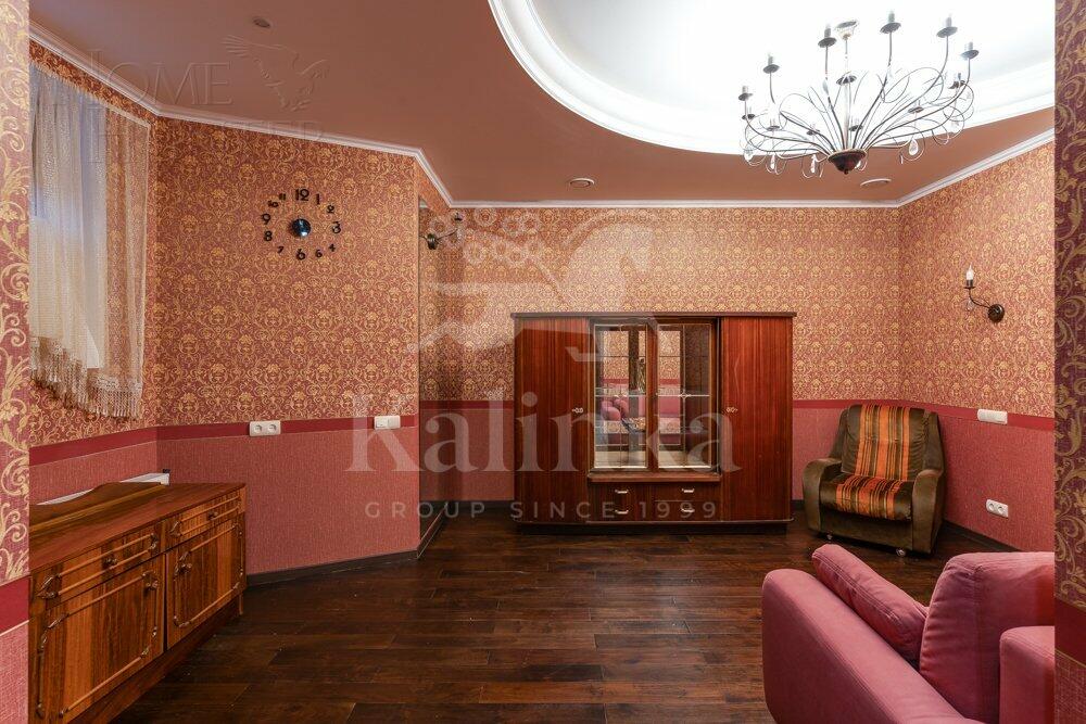 2-этажный коттедж 350 м² с отделкой