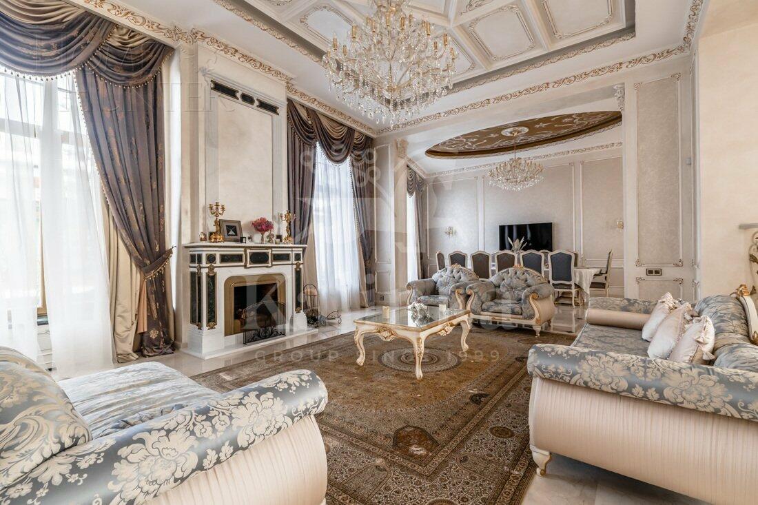 2-этажный коттедж 1 000 м² с отделкой