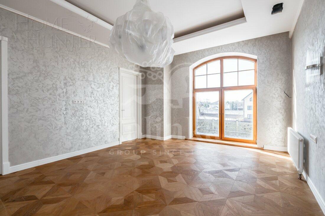 2-этажный коттедж 1 000 м² с отделкой