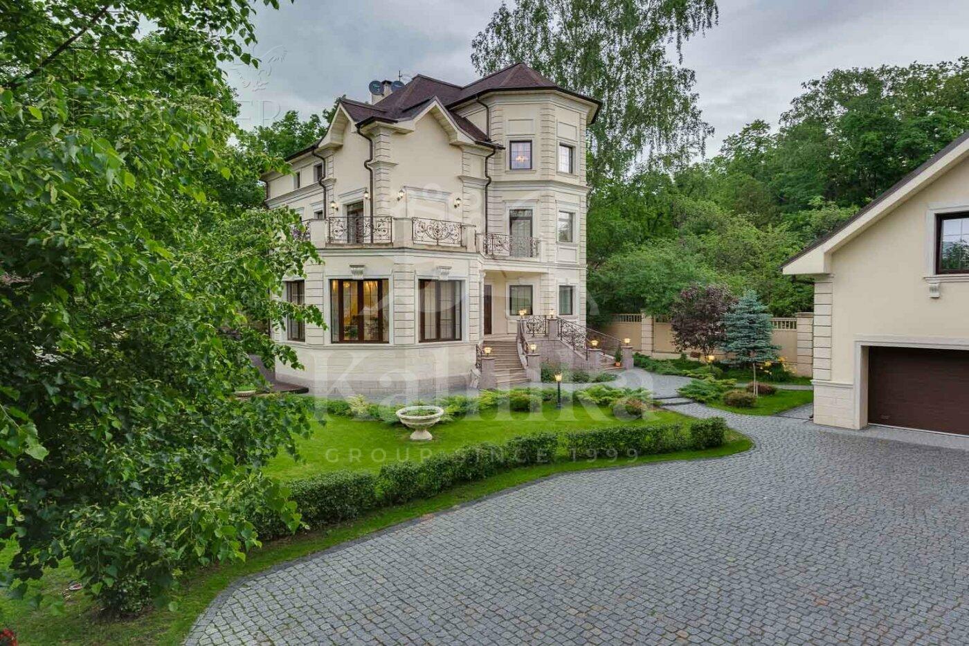 3-этажный коттедж 622 м² с отделкой